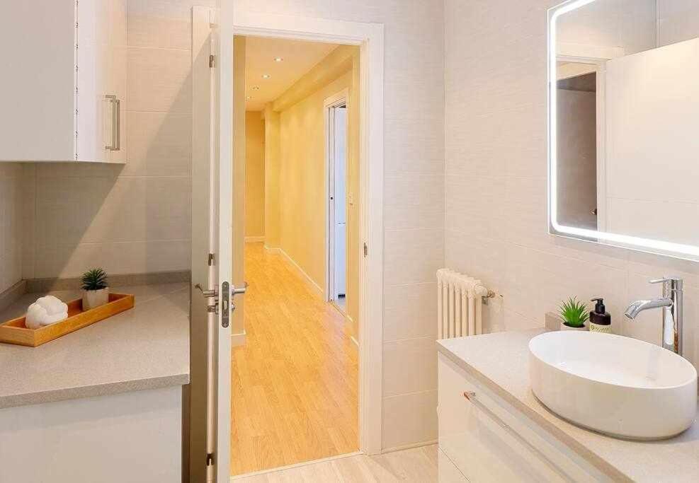 El Sueno De Elba Apartment Gijon Bagian luar foto